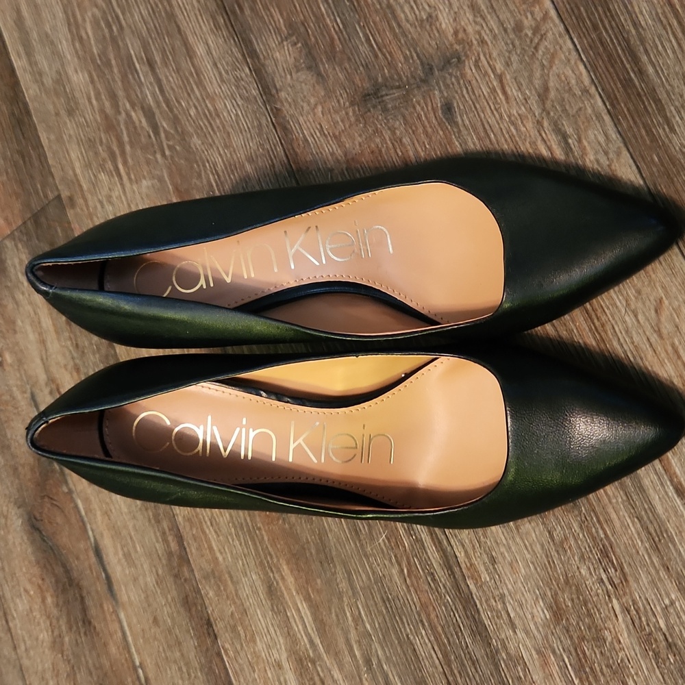 Calvin Klein Close-Toed Heels - Size 8 ***READ DESCRIPTION***